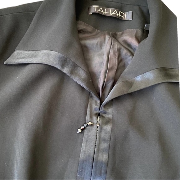 Tahari Women's Size 12 Black Polyester Blazer - Picture 3 of 10